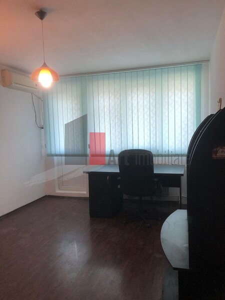 1 Mai, Chibrit, Mihalache, apartament cu 2 camere de inchiriat.