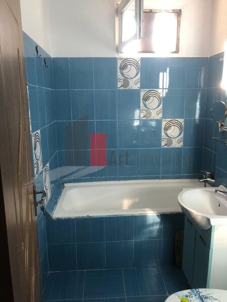 1 Mai, Chibrit, Mihalache, apartament cu 2 camere de inchiriat.