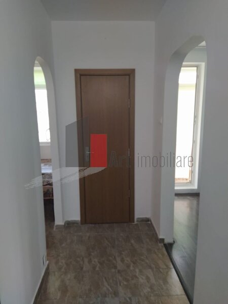 1 Mai, Chibrit, Mihalache, apartament cu 2 camere de inchiriat.